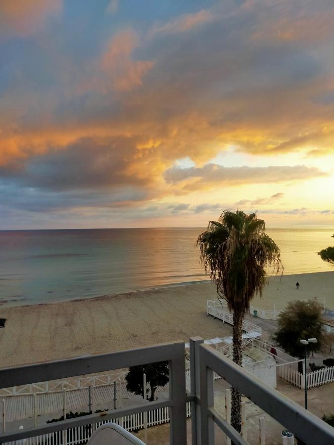 شقة مونديلّو  في Il Cristallo Sul Mare المظهر الخارجي الصورة